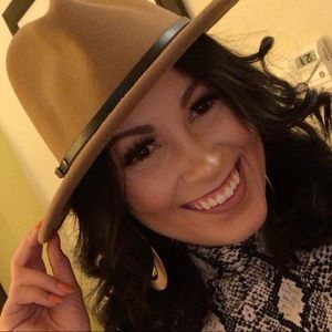 Meet your Posher, Tyranda